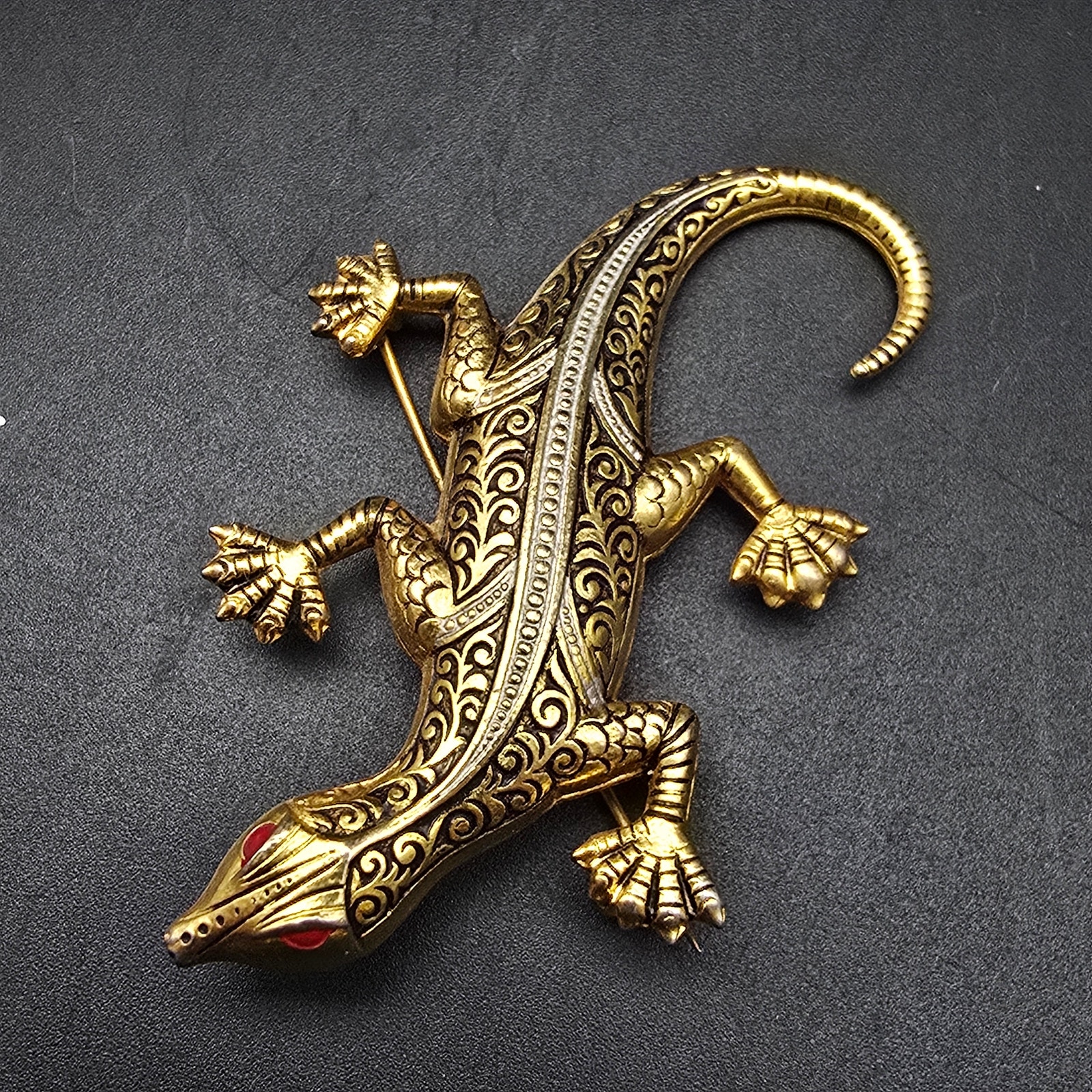 Damascene Lizard Brooch Black White Gold Tone Enamel Spain Vintage
